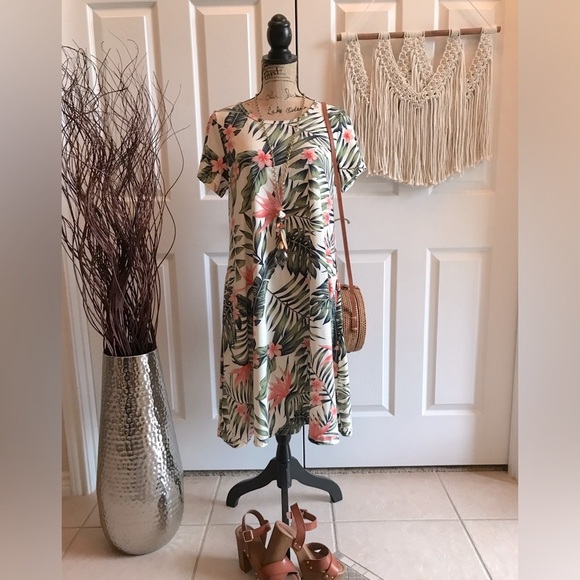 LuLaRoe Tropical Palm Dress - Picture 2 of 5